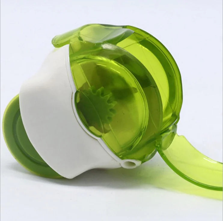 Manual Mini Garlic Chopper - Creative Kitchen Tool