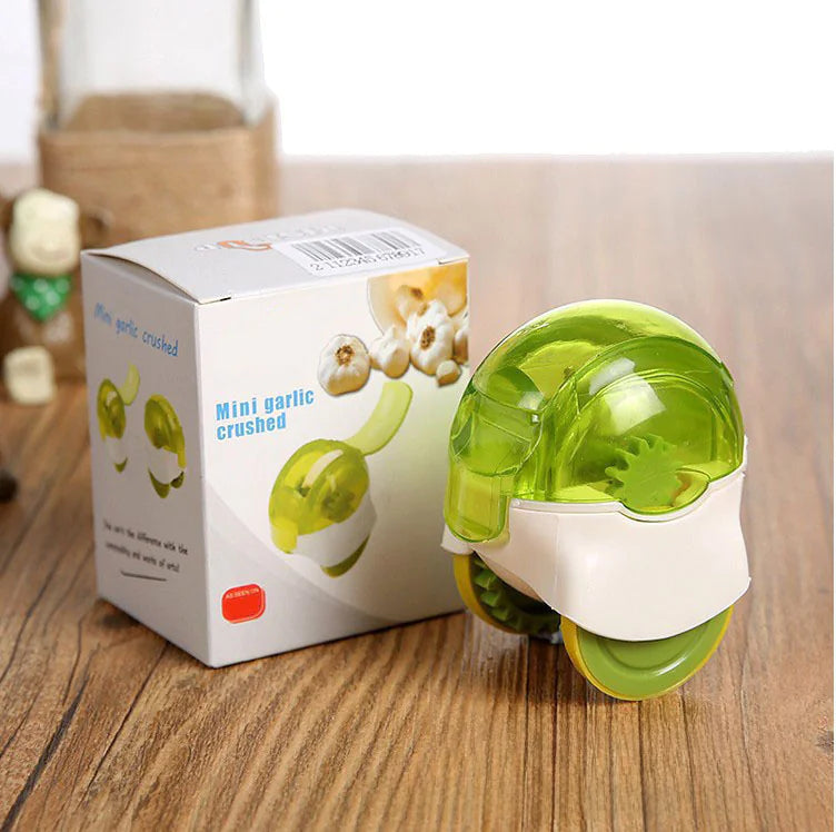 Manual Mini Garlic Chopper - Creative Kitchen Tool
